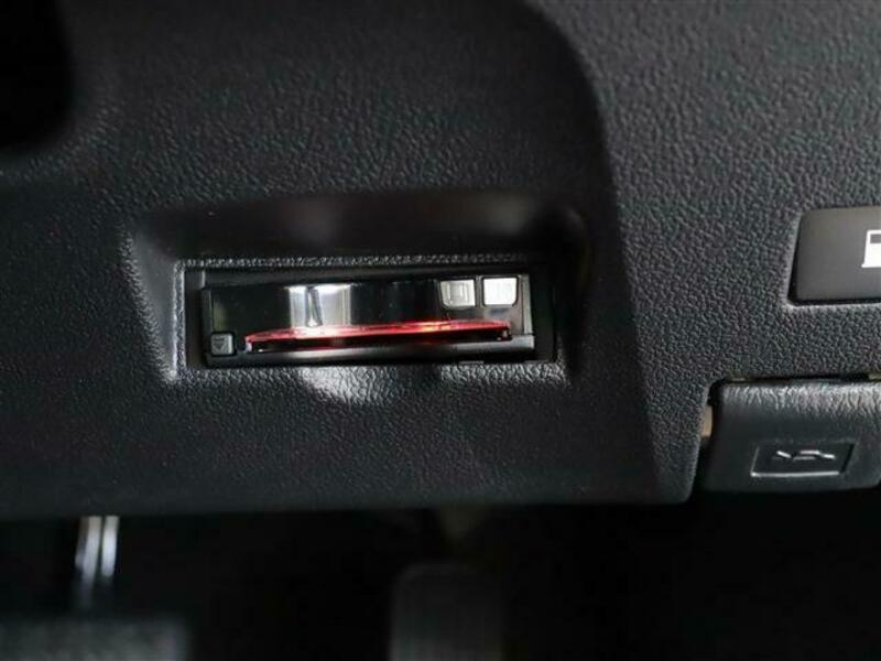 PRIUS-17