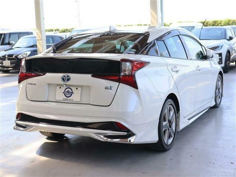 PRIUS-3