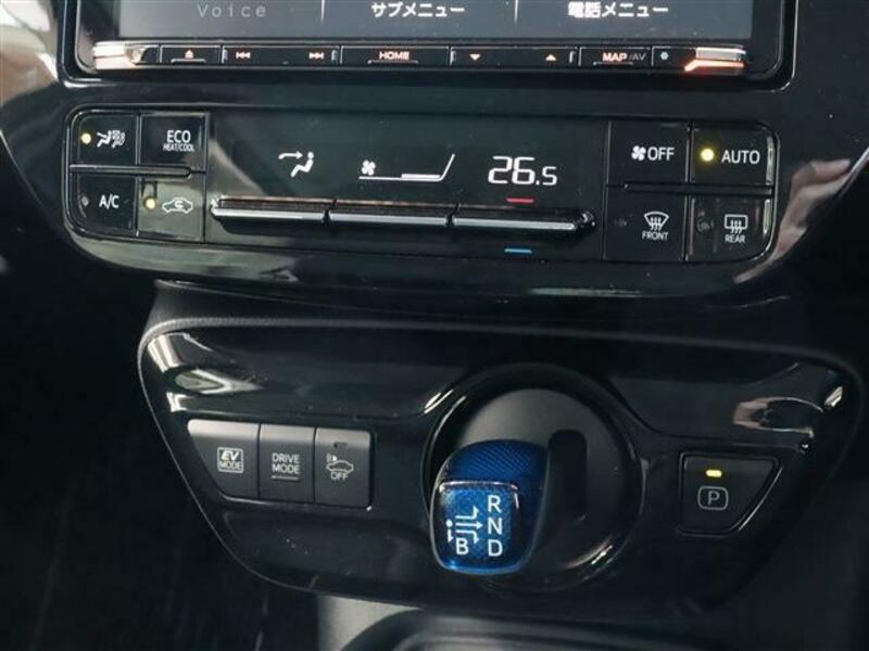 PRIUS-13