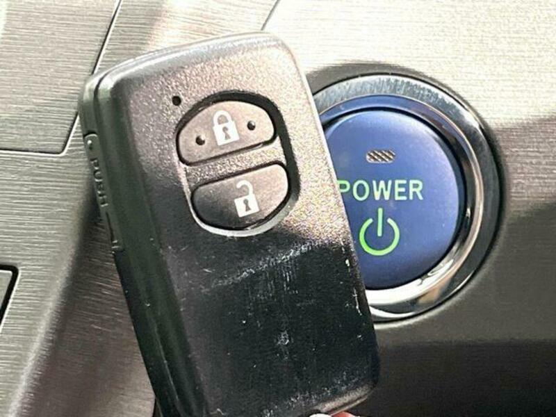 PRIUS-4