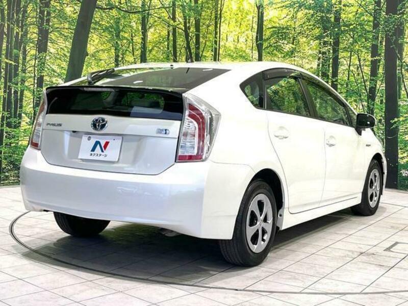 PRIUS-17