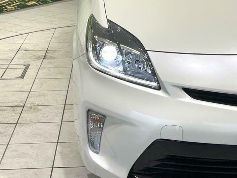 PRIUS-11