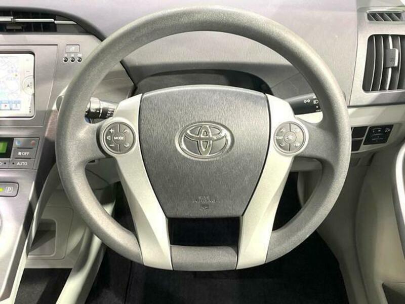 PRIUS-12