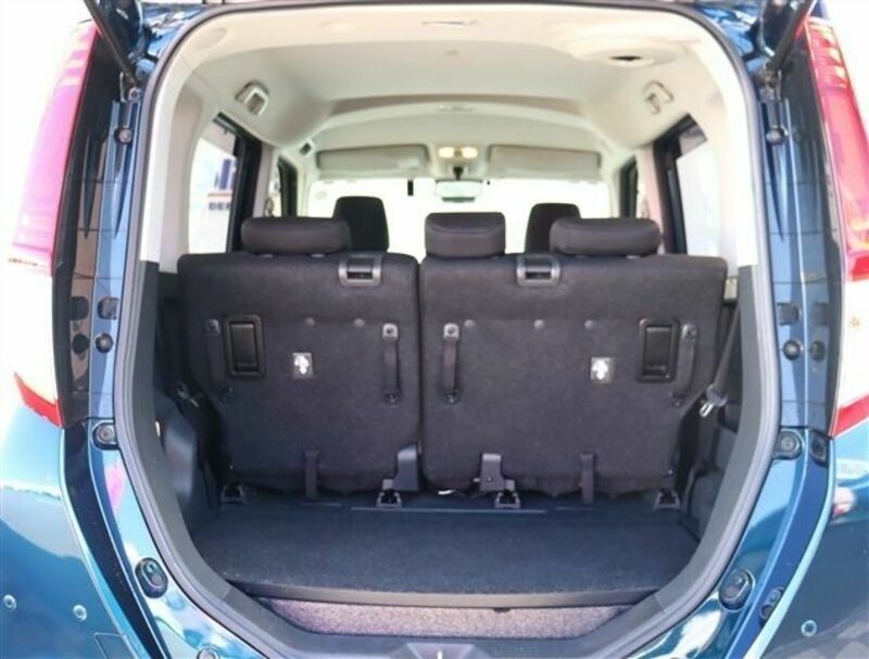 ROOMY-7