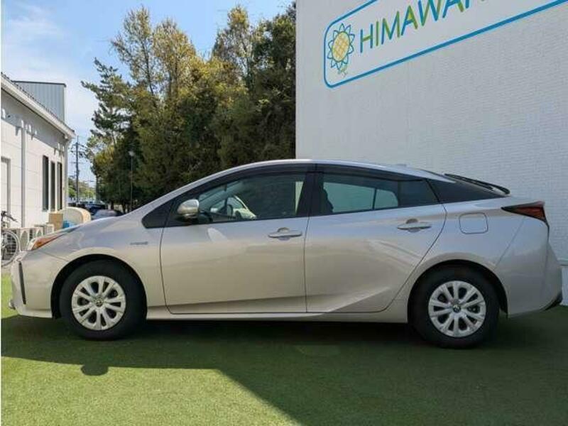 PRIUS-17