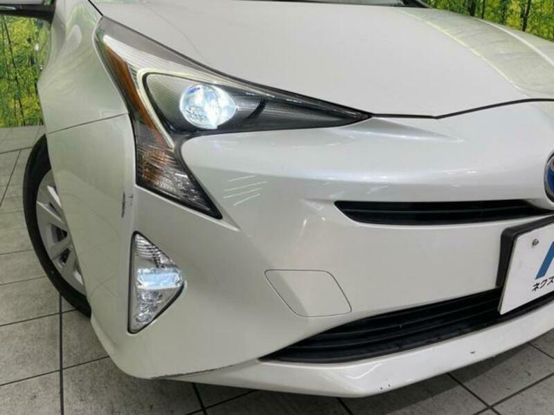 PRIUS-11