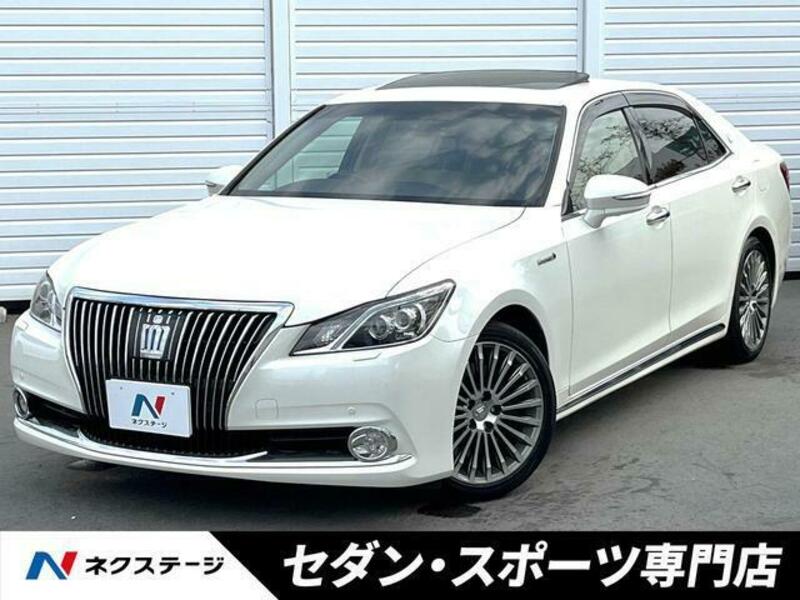 TOYOTA　CROWN MAJESTA