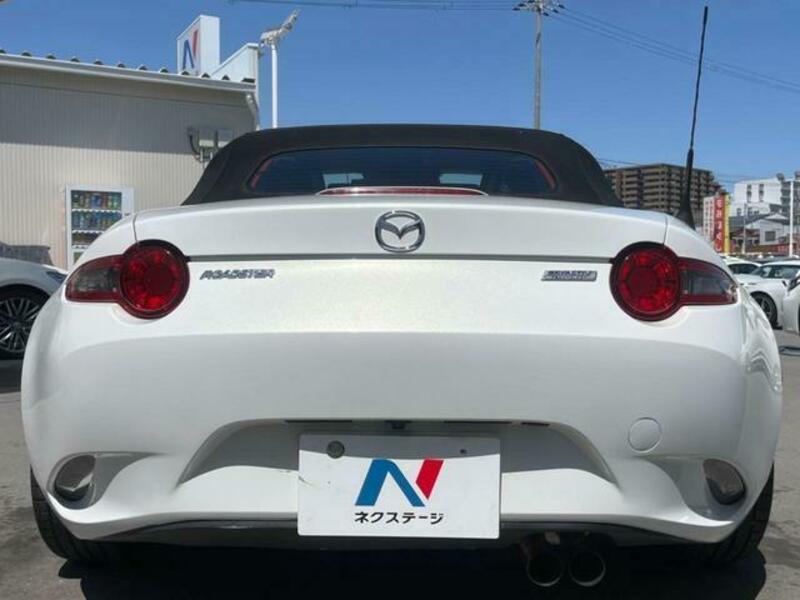 ROADSTER-15