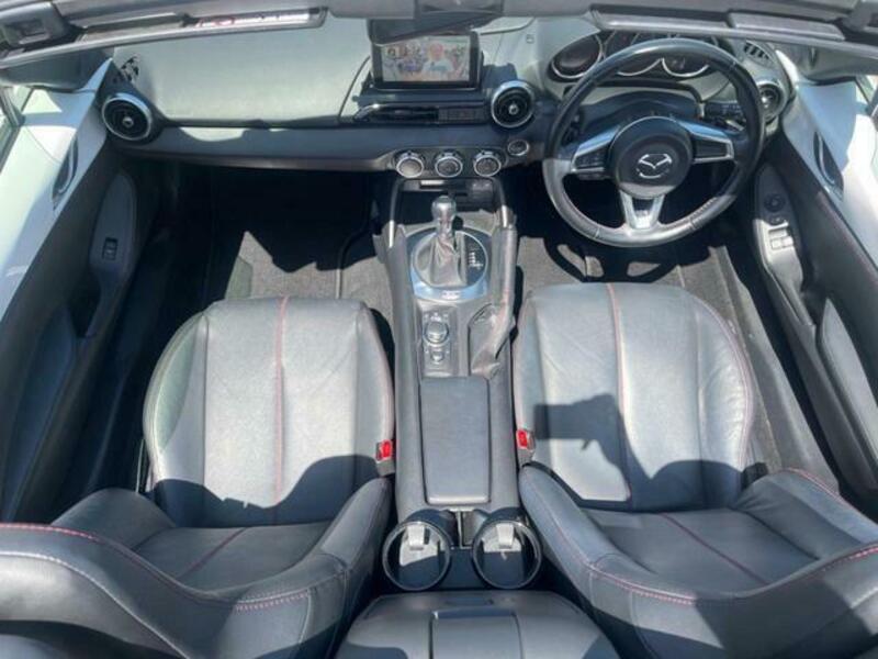 ROADSTER-1