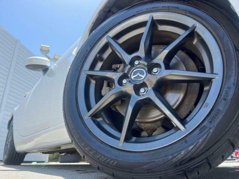 ROADSTER-13