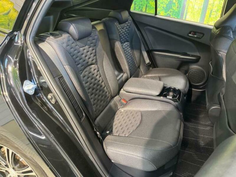 PRIUS PHV-8