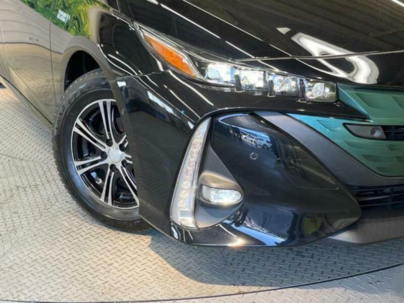 PRIUS PHV-11