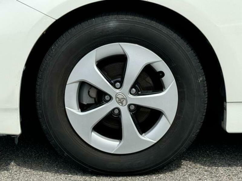 PRIUS-19