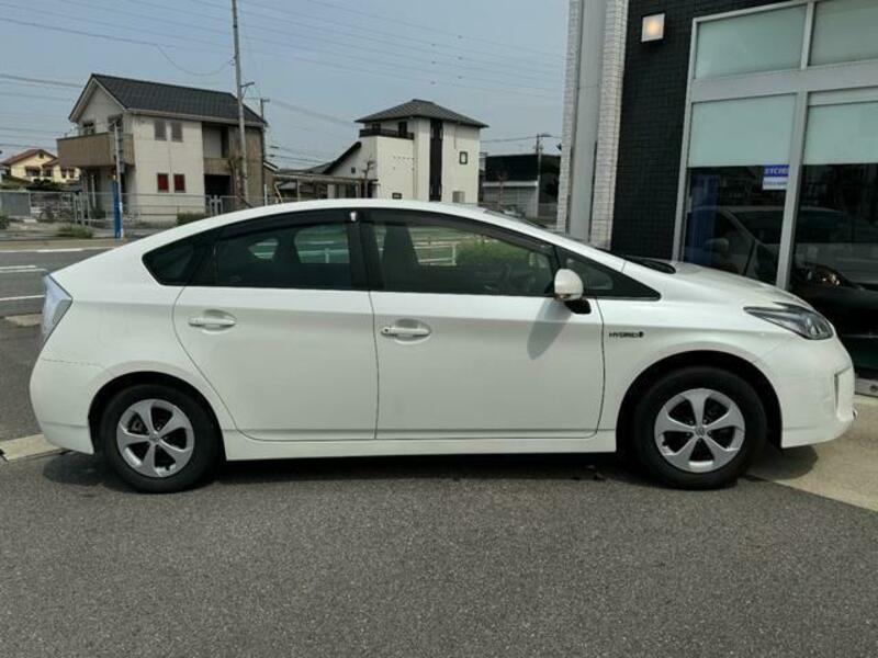 PRIUS-14