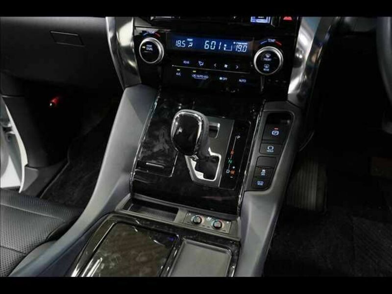 ALPHARD-11