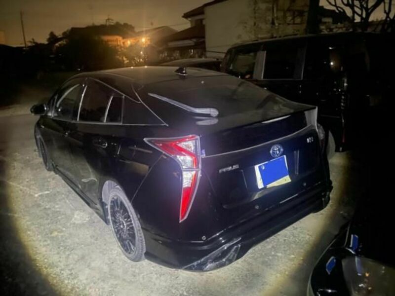 PRIUS-9