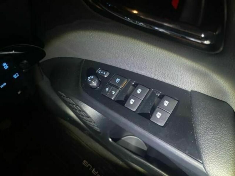 PRIUS-18