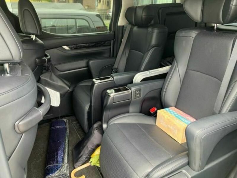 VELLFIRE-9