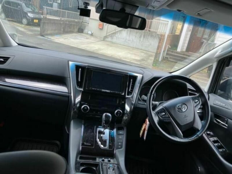 VELLFIRE-10