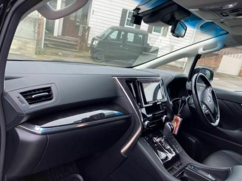 VELLFIRE-15