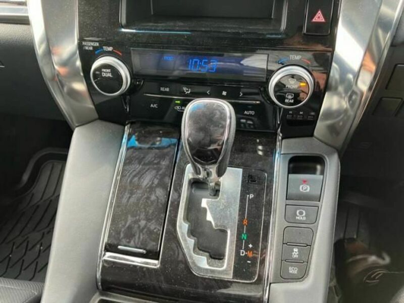 VELLFIRE-19