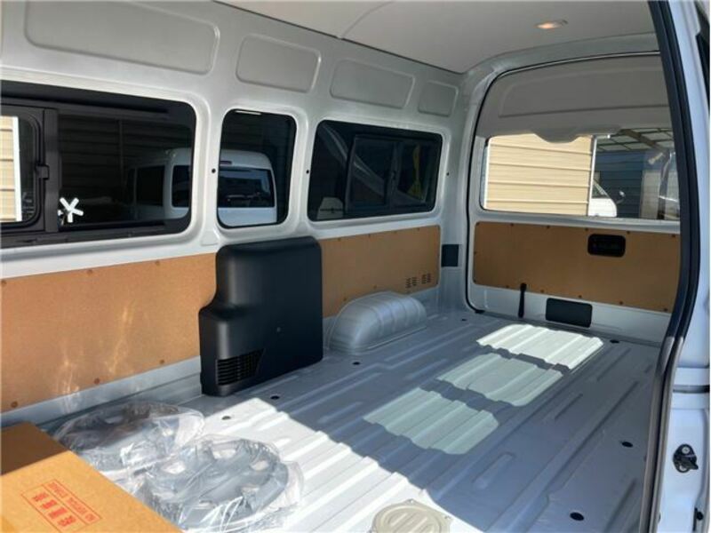 HIACE-11