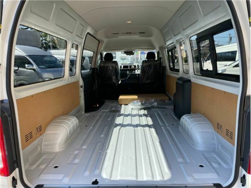 HIACE-21