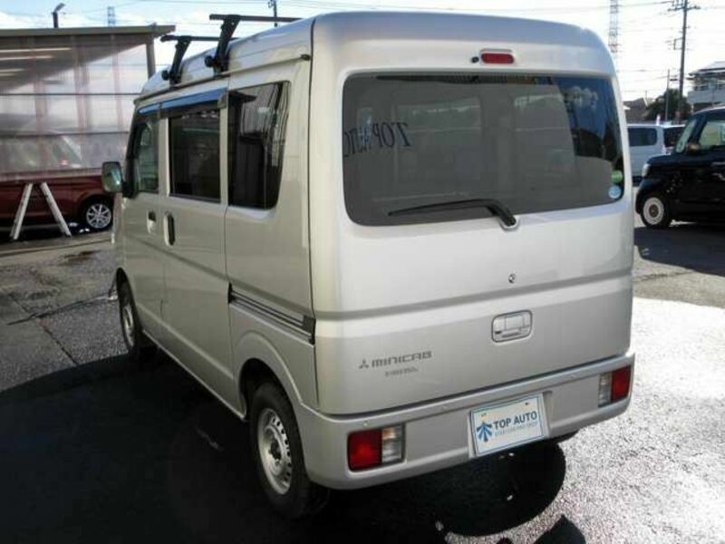 MINICAB VAN