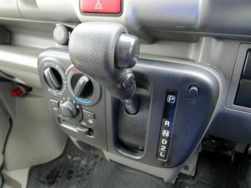 MINICAB VAN