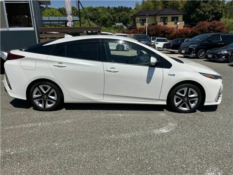 PRIUS PHV-8
