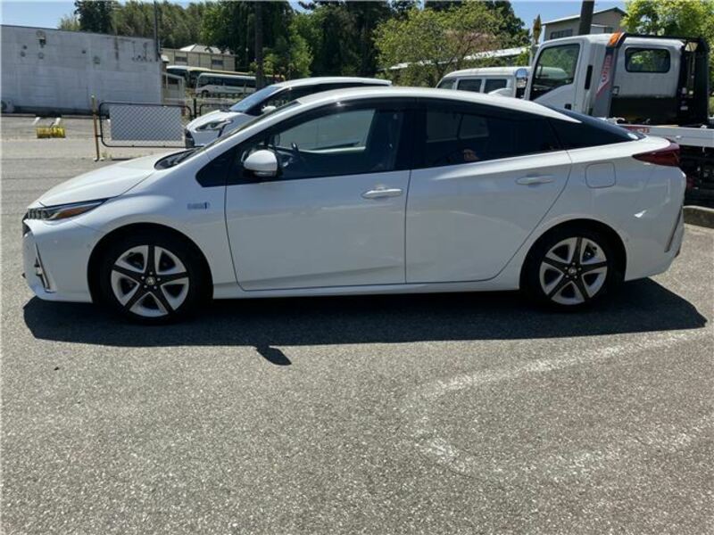 PRIUS PHV-9