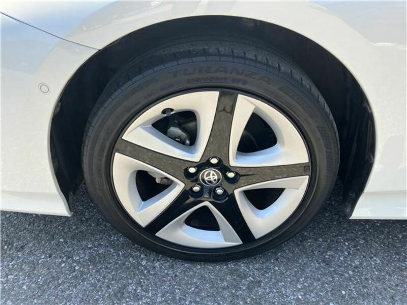PRIUS PHV-13
