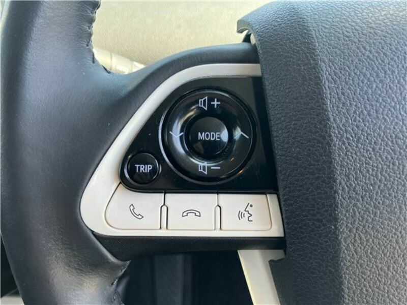 PRIUS PHV-28