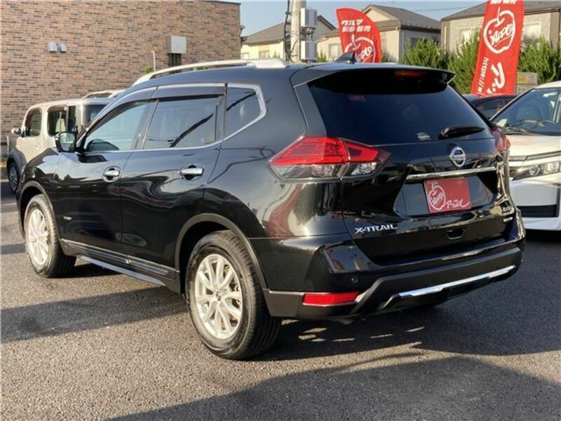 X-TRAIL