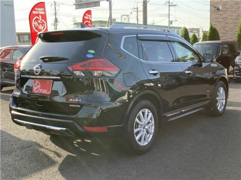 X-TRAIL