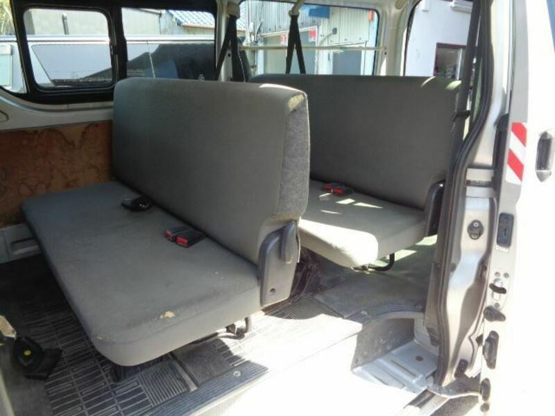 HIACE VAN-11