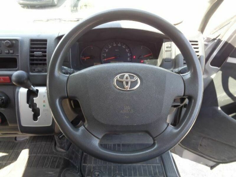HIACE VAN-12