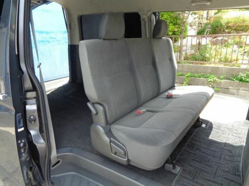 HIACE VAN-11