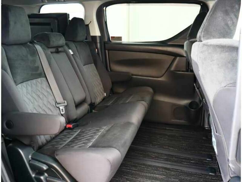 VELLFIRE-6