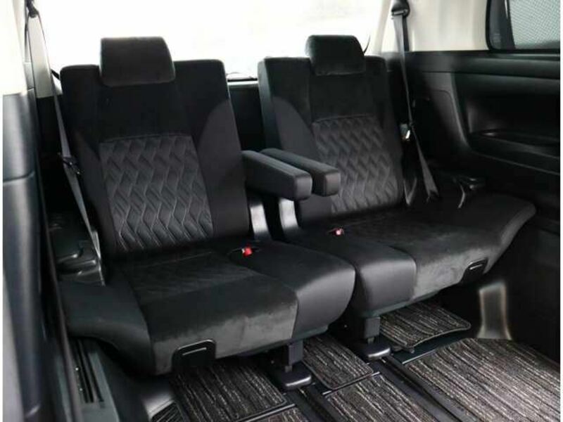 VELLFIRE-7