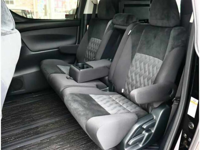 VELLFIRE-10