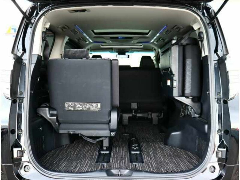 VELLFIRE-11