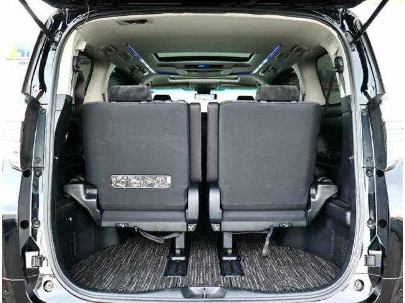 VELLFIRE-14
