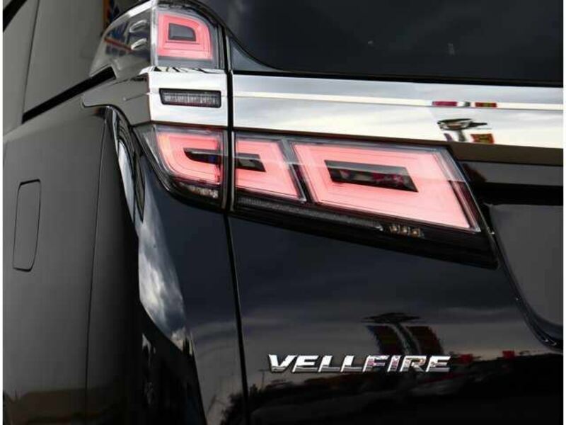 VELLFIRE-16