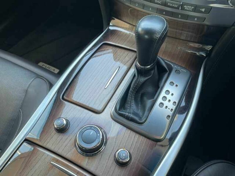 FUGA HYBRID-26