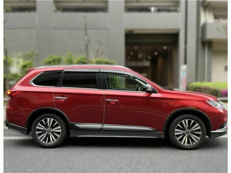 OUTLANDER-2
