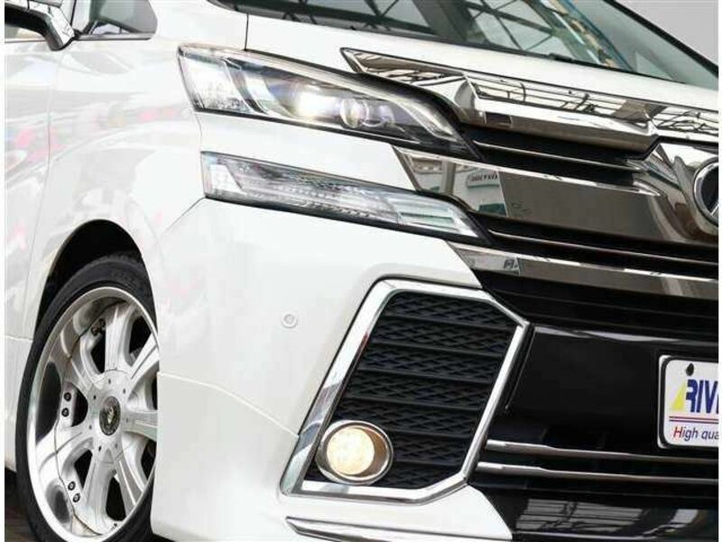 VELLFIRE-13