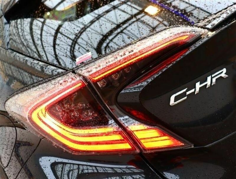 C-HR-12