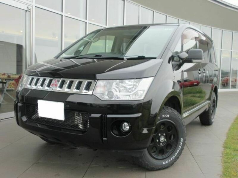 MITSUBISHI　DELICA D5
