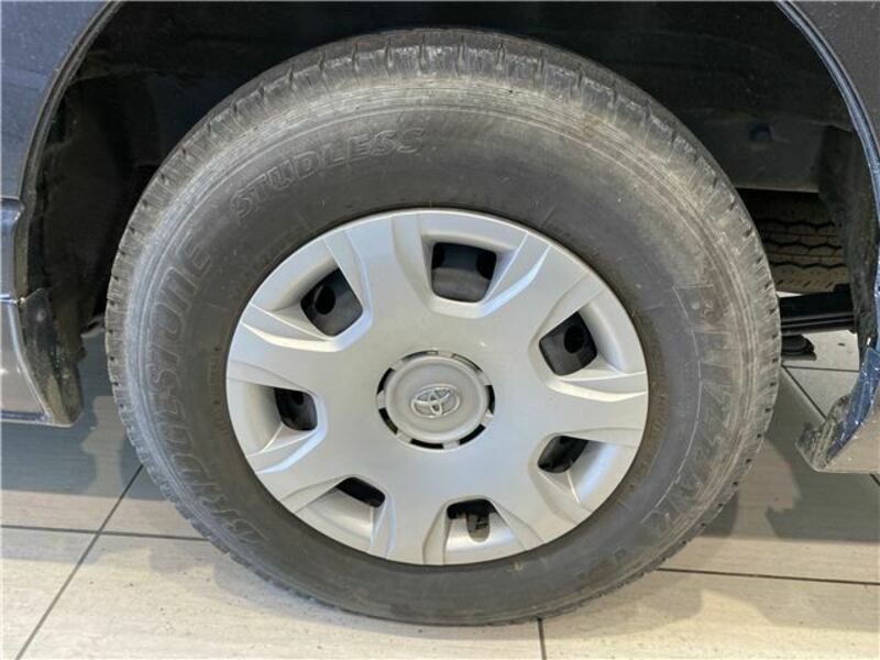 HIACE-29